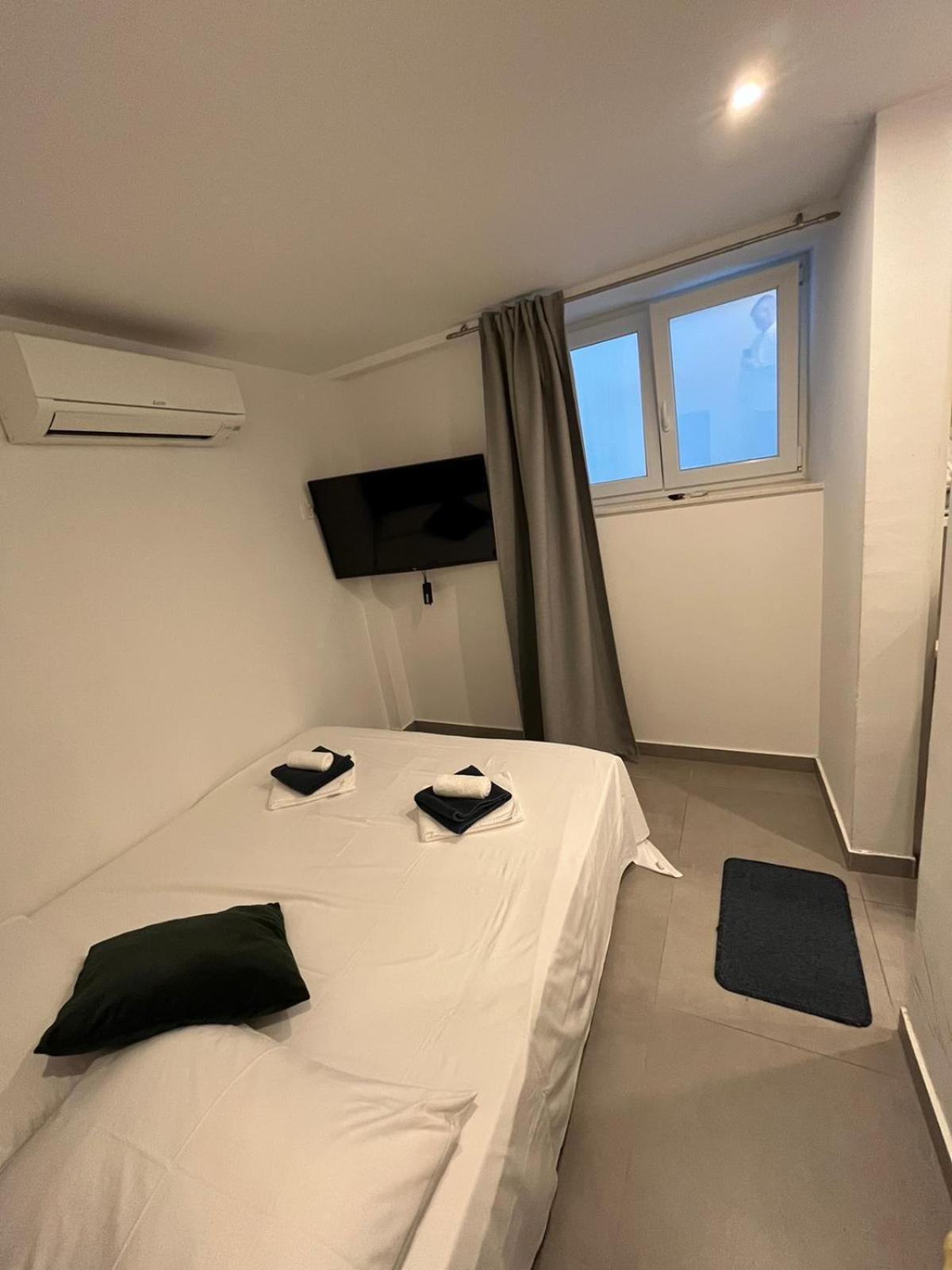 X Boutique Marinac Studio Apartments & Rooms Sibenik Exterior photo